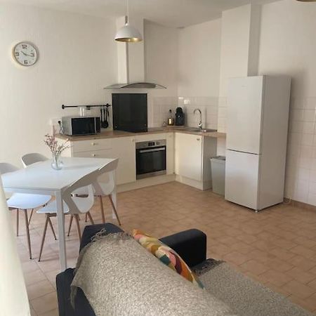 Appartement A 100 M De La Gare Port-de-Bouc Eksteriør billede