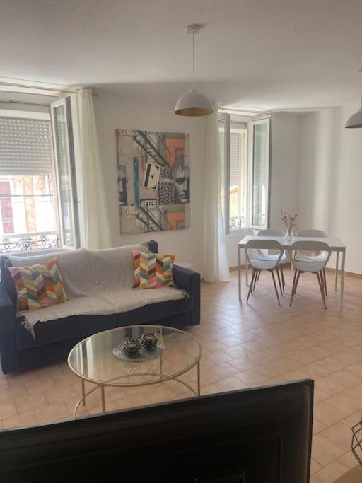 Appartement A 100 M De La Gare Port-de-Bouc Eksteriør billede